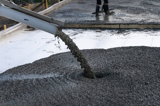 Best Concrete Pool Decks in Mentone, CA
